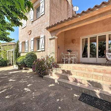 For Up To 6 People In South Corsica Monacia-d'Aullene
