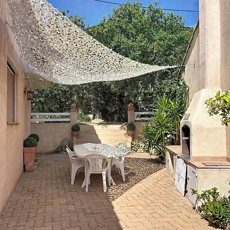 For Up To 6 People In South Corsica Monacia-d'Aullene
