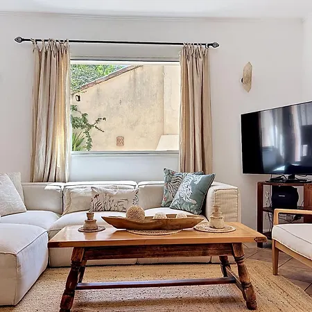 Holiday home For Up To 6 People In South Corsica *